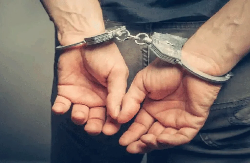 सुनसान रास्ते में महिलाओं से करता था लूटपाट और दुष्कर्म, शातिर आरोपी को पुलिस ने किया गिरफ्तार