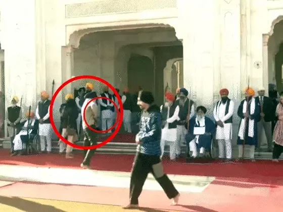 पंजाब के पूर्व डिप्टी CM सुखबीर बादल पर फायरिंग:बाल-बाल बचे, गोल्डन टेंपल के बाहर सेवा कर रहे थे