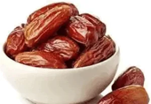 एक-दो नहीं 120 समस्याओं से बचाता है खजूर, जानिए क्या बता गए चरक ऋषि