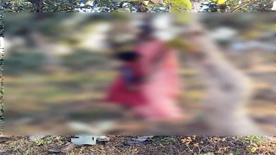 शिक्षक पति के स्कूल के सामने पत्नी और बेटी ने फांसी लगाकर की आत्महत्या