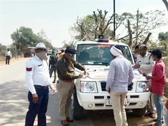 बकाया ई-चालान वसूलने किसी भी समय घर पहुंच सकती है पुलिस… हाथों-हाथ जुर्माना नहीं भरा, तो वाहन उठा ले जाएगी