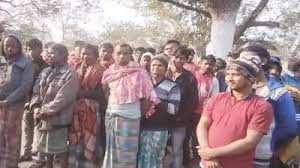 आउटर कॉलोनियों में पुलिस का छापा : बड़ी संख्या में मिले बाहरी लोग