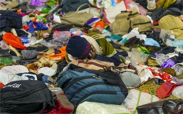 महाकुंभ भगदड़ में 30 की मौत,  प्रशासन ने की पुष्टि