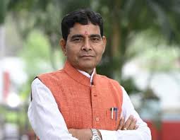 पटवारियों की हड़ताल खत्म, मंत्री टंकराम वर्मा ने कहा – अब राजस्व संबंधित कामों में आएगी तेजी