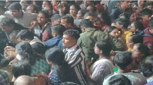 महाराष्ट्र: बागेश्वर धाम धीरेंद्र शास्त्री के कार्यक्रम में भगदड़, मची चीख पुकार