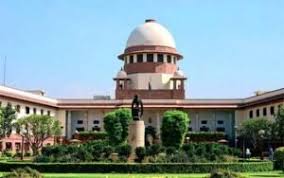 SC ने केंद्र पर कसा तंज, कहा- लोगों को मुफ्त देने के लिए पैसे हैं, जजों को सैलरी देने के लिए नहीं