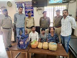 कबीर नगर में गांजा सप्लाई करने वाले 3 सप्लायर गिरफ्तार