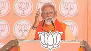 दिल्ली में वोटिंग से पहले झाड़ू के तिनके बिखरे, PM मोदी का AAP सरकार पर बड़ा हमला
