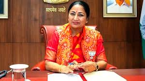 दिल्ली की नई मुख्यमंत्री रेखा गुप्ता को कितना मिलेगा वेतन? किन सरकारी सुविधाओं का लेंगी लाभ