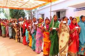 स्थानीय सरकार चुनने ग्रामीण मतदाताओं में दिखा गजब का उत्साह