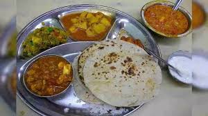होटल संचालक ने सगाई समारोह में परोसा खराब खाना, 50 मेहमान हॉस्पिटल में भर्ती