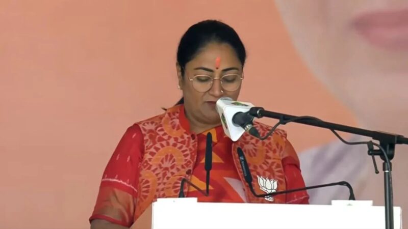 रेखा गुप्ता का राजतिलक, सीएम पद की ली शपथ, पीएम मोदी समेत कई हस्तियां शामिल