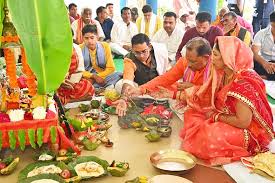 CM विष्णुदेव साय के यहां सत्यनारायण की पूजा हुई