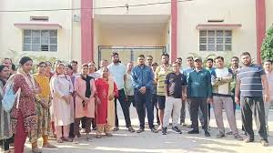 बिलासपुर के प्राइवेट स्कूल में भारी हंगामा