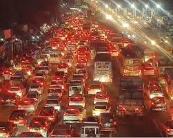 महाकुंभ के बीच महासंकट, प्रयागराज में खाद्यान्न, सब्जी-मसाले, दवाई, पेट्रोल-डीजल की किल्लत