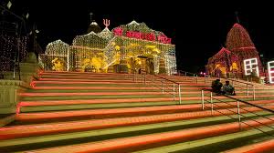 सज गया माँ बम्लेश्वरी का दरबार : बिलासपुर के कारीगरों ने की आकर्षक लाइटिंग