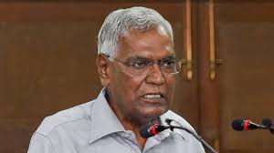 कम्युनिष्ट नेता डी राजा पहुंचे बस्तर : नक्सल मुक्ति अभियान पर उठाए सवाल, बोले-एनकाउंटर्स के बीच आदिवासियों को देनी होगी सुरक्षा
