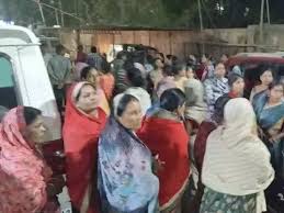 अतिक्रमण की कार्रवाई के खिलाफ लोग नाराज, डिप्टी CM साव का बंगला घेरा