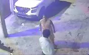 ‘मुंह बंद रखो वरना कटवाकर नीले ड्रम में भरवा दूंगी’ आशिक के साथ रंगे हाथों पकड़ाई पत्नी तो इंजीनियर पति को दी धमकी, वीडियो आया सामने