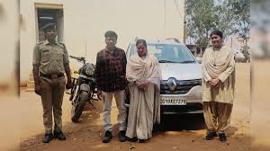 पति-पत्नी ने मिलकर लोगों को बनाया बेवकूफ, 51 लाख लेकर भागे, अब पुलिस ने पकड़ा