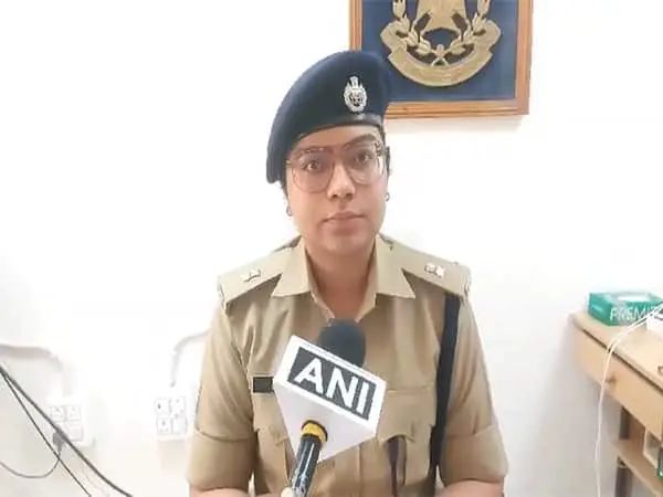 ब्लैकमेलिंग से तंग आकर पुलिस अफसर ने की आत्महत्या, 2 अरेस्ट