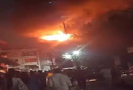 पंडरी कपड़ा मार्केट की दुकान में लगी भीषण आग, मची अफरा-तफरी