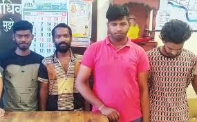 आम रास्ते पर जन्मदिन मनाना पड़ा महंगा, चार गिरफ्तार, 15 बाइक जब्त