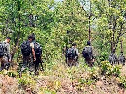 छत्तीसगढ़ में घिर गए 1000 नक्सली, 10 हजार जवान कर रहे हैं ढेर