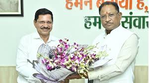 CM विष्णुदेव साय से एसईसीएल के नवनियुक्त सीएमडी हरीश दुहन ने की सौजन्य भेंट