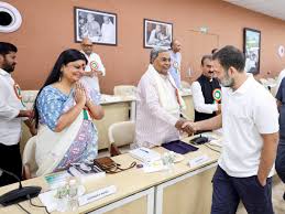 जाति जनगणना करवा कांग्रेस ने कर दी गलती? कर्नाटक में बंटवारे का खतरा; टेंशन में शिवकुमार