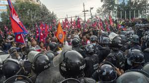 हिंदू राष्ट्र के लिए सड़कों पर उतरे लोग, नहीं काम आई सुरक्षा, पीएम आवास तक पहुंचे प्रदर्शनकारी