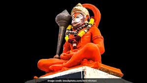 हनुमान जी को आज लगाएं इन चीजों का भोग, सभी मुरादें होंगी पूरी