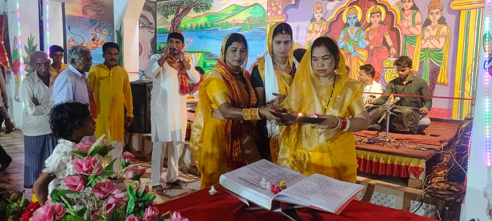कोटेतरा मे नवधा रामायण सुनने पहुंच रहे श्रद्धालू