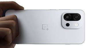 OnePlus 13T हुआ लॉन्च, IP69 रेटिंग और 6,260mAh की बैटरी से है लैस; नया Shortcut Key भी मिलेगा