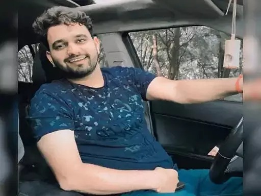 चाचा और चचेरे भाई ने किया हमला, भतीजे का खून