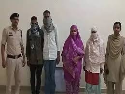 दुर्ग शहर से सटे गांव में सेक्स रैकेट का खुलासा, दो युवती और दो युवक अरेस्ट
