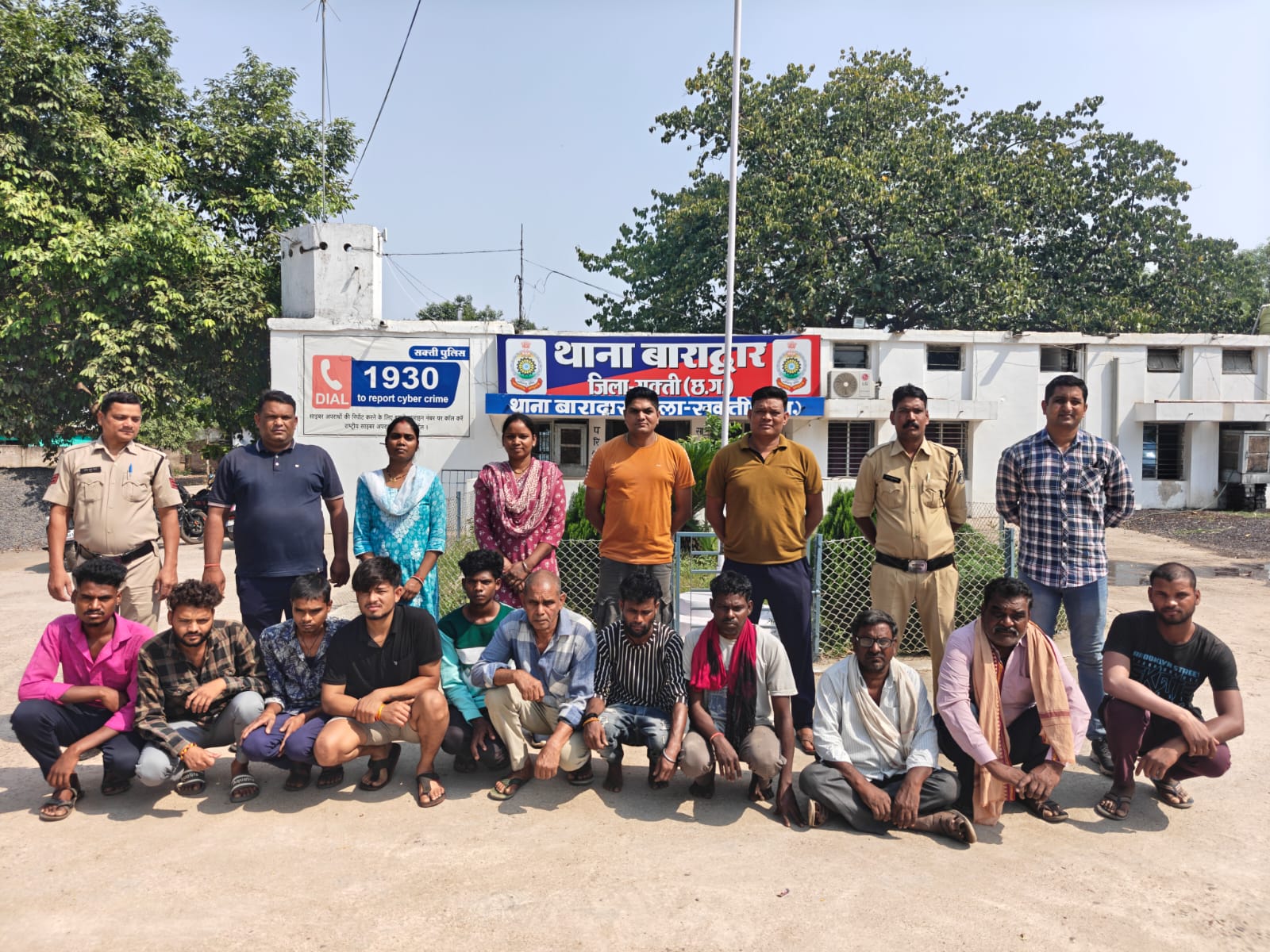 वर्षो से फरार 03 स्थायी वारंट एवं 09 गिरफतार वारंटी कुल 12 वारंटी गिरफतार कर विशेष अभियान के तहत भेजा गया जेल