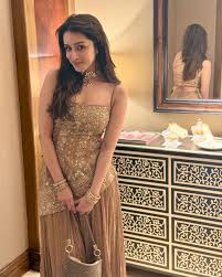 Shraddha Kapoor के हाथ लगा बड़ा प्रोजेक्ट, नई फीस जानकर खुली रह जाएंगी आंखे