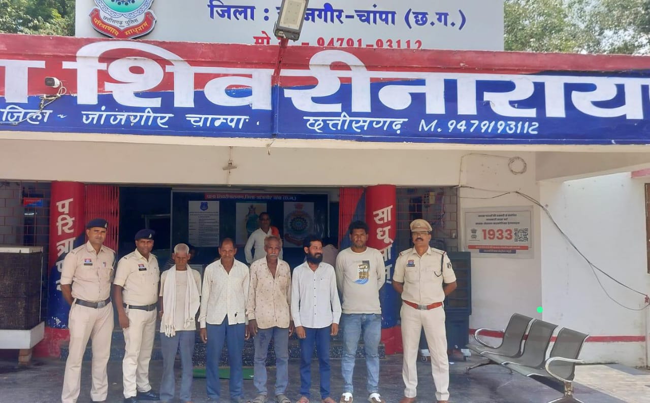 जिले में शांति एवं सुरक्षा ब्यवस्था को बनाए रखने के लिए जांजगीर पुलिस की असामाजिक तत्वों एवं फरार वारंटियों के विरुद्ध सख्त कार्रवाई