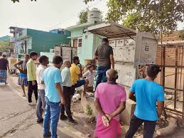 सुबह 5 बजे से बिजली बंद, नेहरू नगर चांदनी चौक वाले गर्मी से परेशान