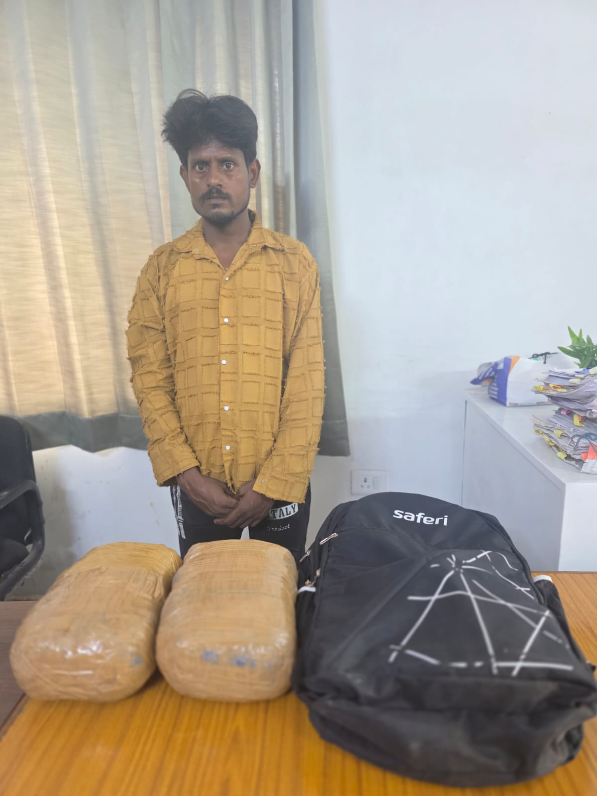 गांजा के साथ उत्तर-प्रदेश का अंतर्राज्यीय आरोपी विनोद निषाद गिरफ्तार
