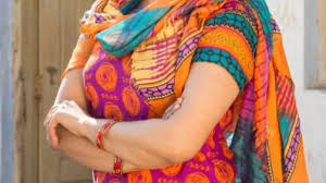 मेरठ में ठगी का अनोखा मामला: तीन युवक और युवती घर में घुसे और महिला पर लगाए ये आरोप, ले गए 30 हजार रुपये