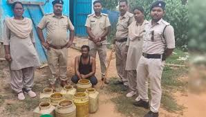पुलिस अधिकारी को धमकाया, पार्षद पर आरोप