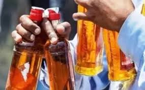 रायपुर : लखौली और आरंग भट्टी से बिंदास शराब ढो रहे कोचिए
