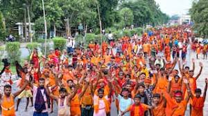 भगवा वस्त्र क्यों पहनते हैं कांवड़ यात्री, जानिए इस रंग का महत्व और शक्ति