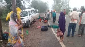 अयाेध्या से लौट रहे थे छत्तीसगढ़ के श्रद्धालु, 3 महिलाओं की मौत, 4 की हालत गंभीर