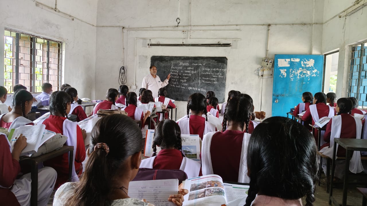 युक्तियुक्तकरण के तहत शासकीय हायर सेकण्डरी स्कूल नगरदा को मिला जीवविज्ञान का शिक्षक