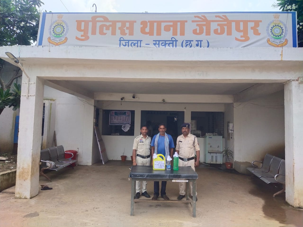 अवैध शराब के साथ एक आरोपी गिरफ्तार