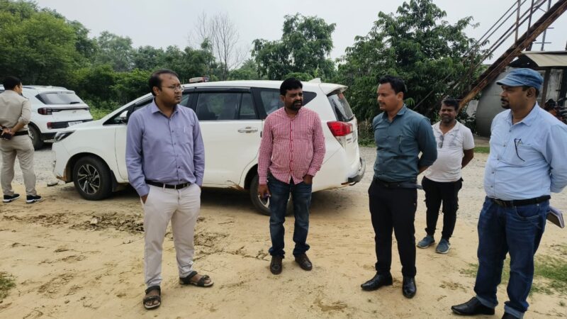 कलेक्टर ने साराडीह बैराज, कलमा बैराज सहित विभिन्न जलभराव क्षेत्रों का किया औचक निरीक्षण