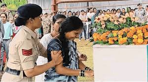 IED ब्लास्ट में शहीद जवान की गर्भवती पत्नी के शब्द सुनकर जवानों की आंखें हुईं नम
